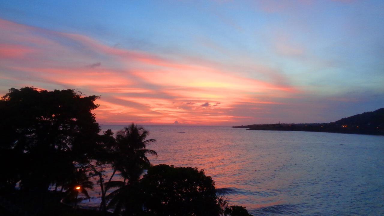 Sunset Lane Hotel Laborie Exterior foto